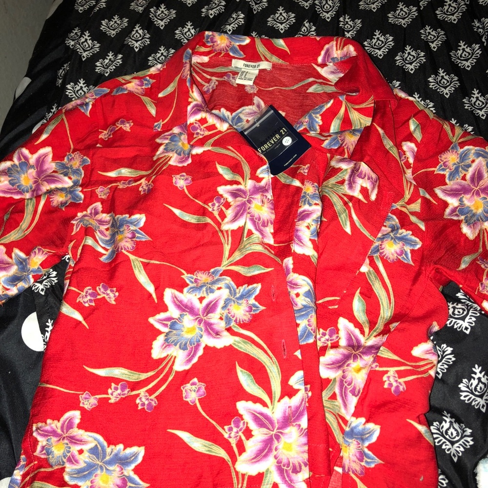 Woman’s Button down flower button down